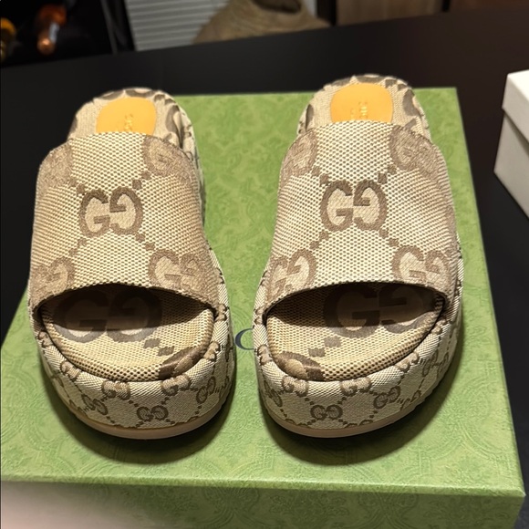 Gucci beige Slide Sandals - Picture 1 of 5
